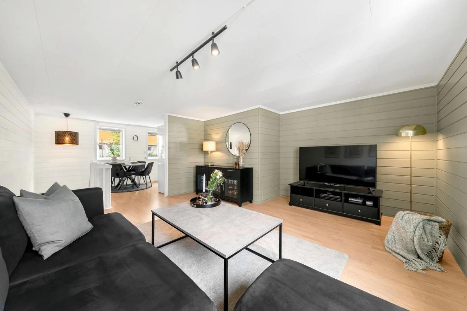 Sentral 3-roms Solsiden Apartment *
